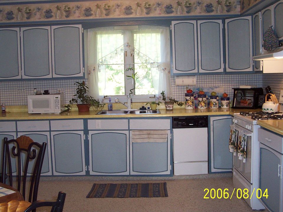 2nd image of 3020 Sewell St