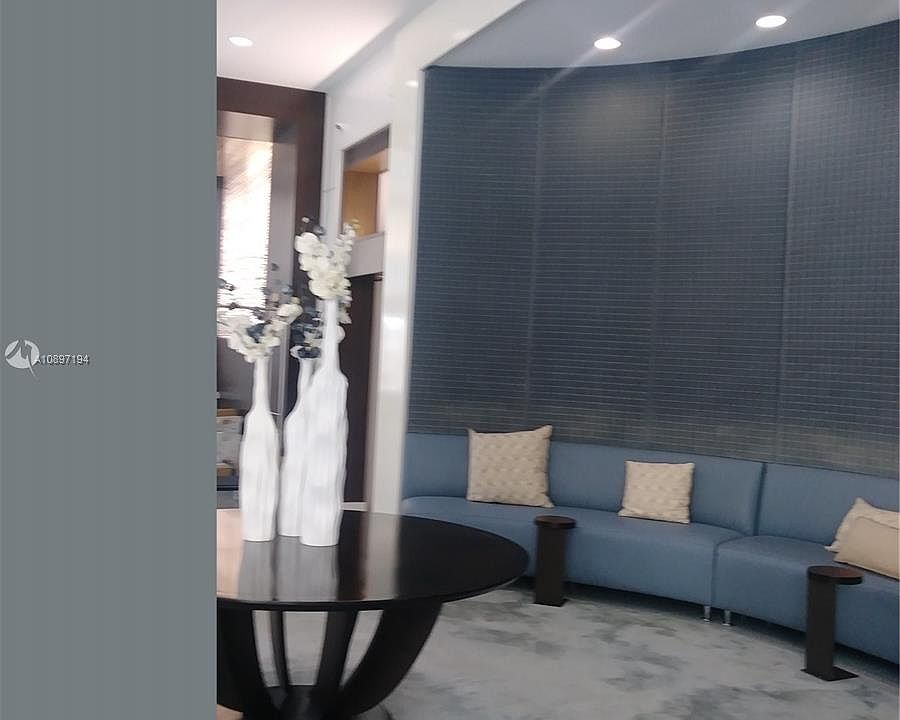 1st image of 18800 NE 29th Ave Penthouse 1