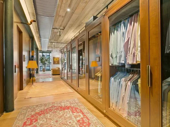 10 East 22nd Street image 19 of 24