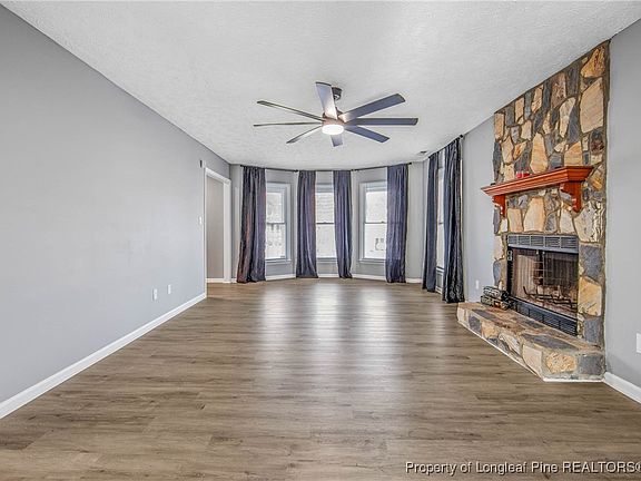 5th image of 538 Old Farm Rd