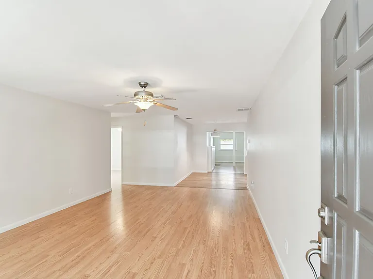Family Room 18 x 15