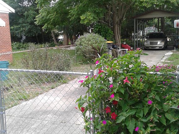 4th image of 4810 Sefa Cir N