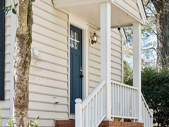 3rd image of 753 Milldenhall Rd