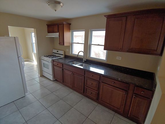 2nd image of 12706 S Throop St
