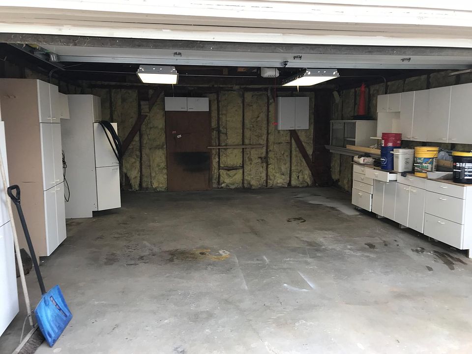 2nd image of 2504 Margo St