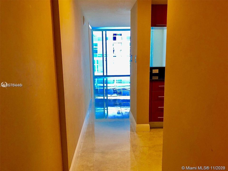 1st image of 1800 N Bayshore Dr APT 3111