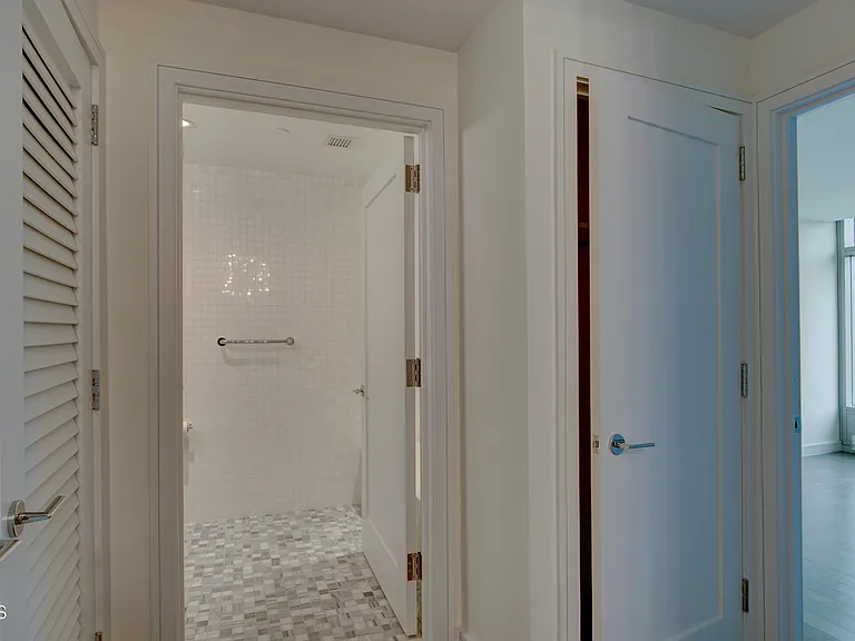 15 Morris Ave #507 — Photo 11