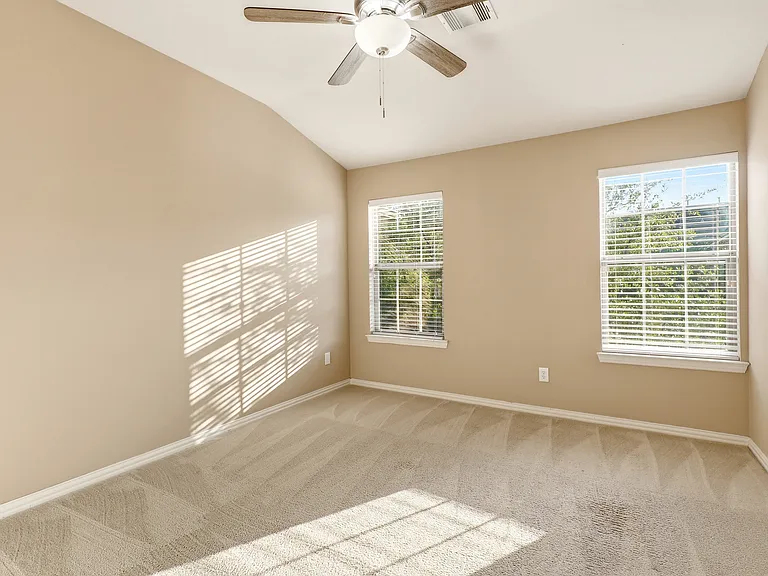 1435 Chase Ln — Photo 22