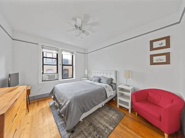 332 East 84th Street image 5 of 10