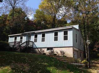 18 Hudson Bluff Dr, Marlboro, NY 12542