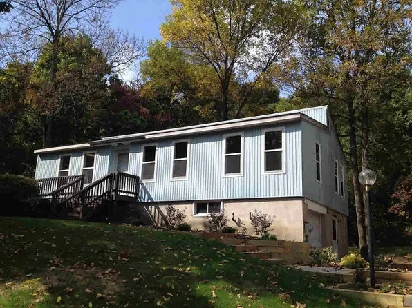 18 Hudson Bluff Dr, Marlboro, NY 12542