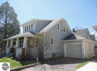 701 Woodworth Ave, Alma, MI 48801