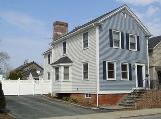 86 3rd St, Newport, RI 02840