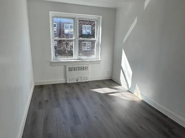 258 Senator Street image 4 of 6