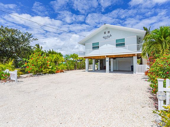 4th image of 637 Caribbean Dr E