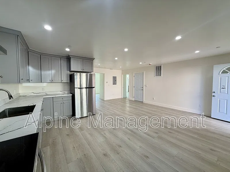 3 bed, 2.0 bath, $3,345 — Photo 2