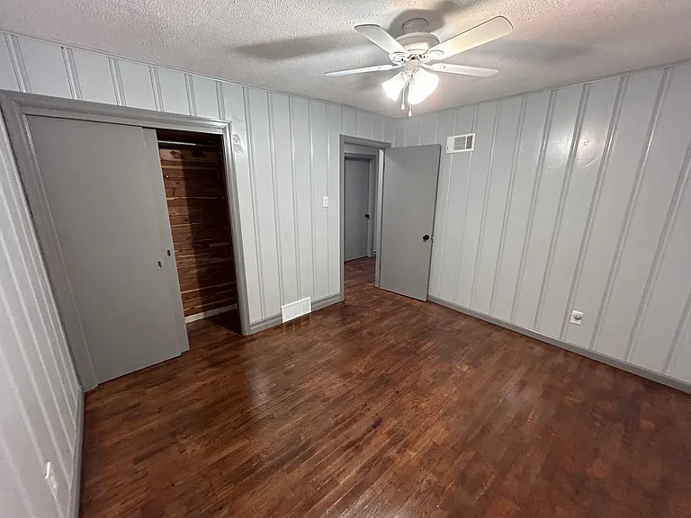 445 Missouri St — Photo 14
