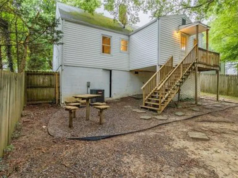 1016 Tabor St — Photo 14