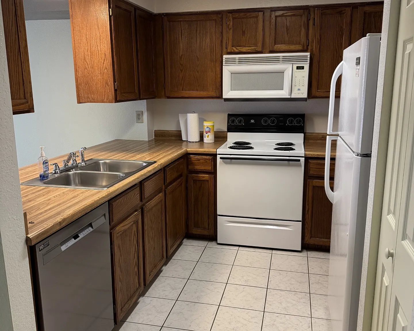 2 bed, 1500 sqft, $2,000 — Photo 4