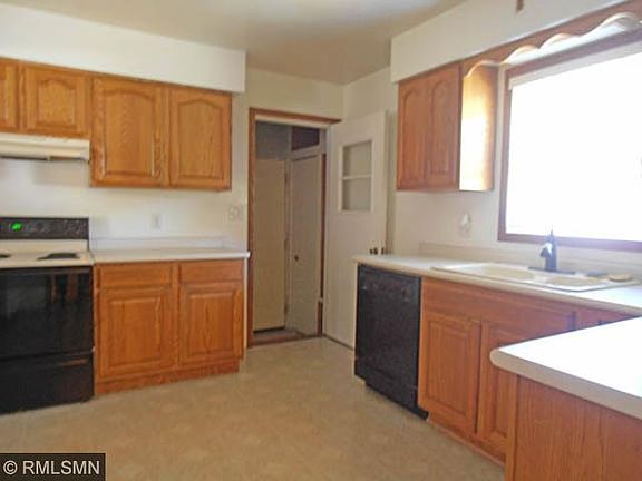 3rd image of 5564 141st St N