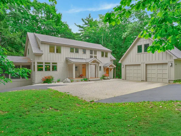 76 Hunter Way, Falmouth, ME 04105