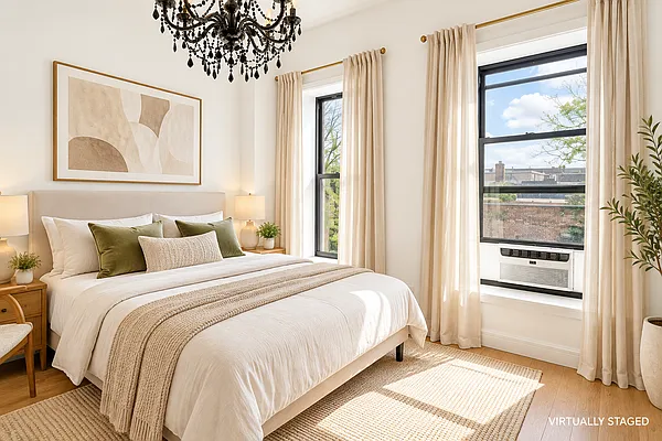 Bedroom, photo 1