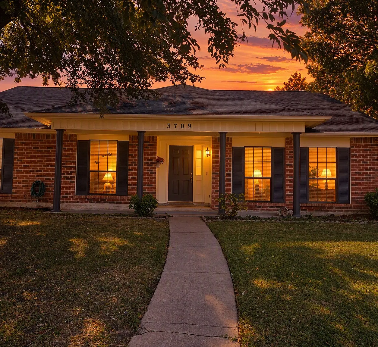 4 bed, 2.5 bath, 2152 sqft, $2,500 — Photo 2