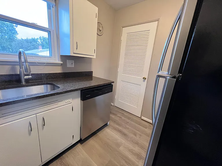 3230 Shenandoah Dr #16 — Photo 6