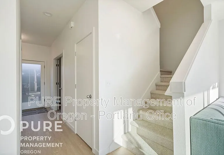3736 NE Liberty Ter — Photo 9