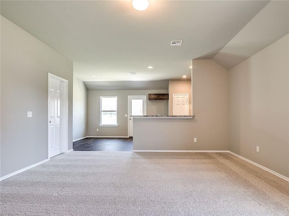 2nd image of 907 Karlee Ct
