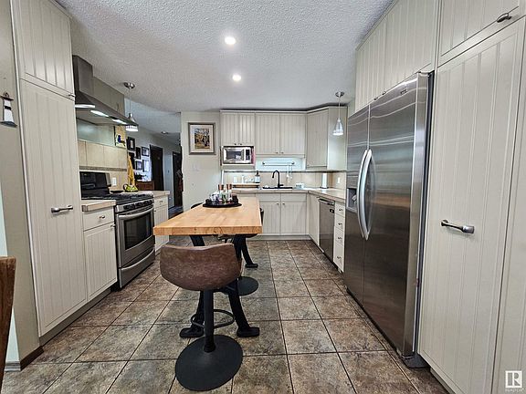 2nd image of 5503 48th St