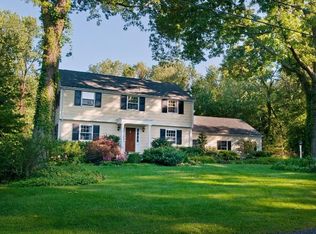 41 Conrad Rd, New Canaan, CT 06840