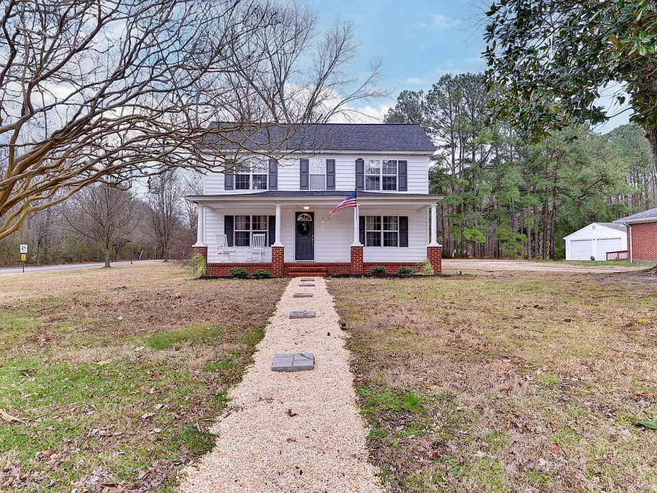 402 E Yorktown Rd