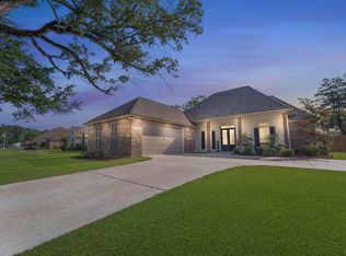 18026 Diaz Rd, Saint Amant, LA 70769