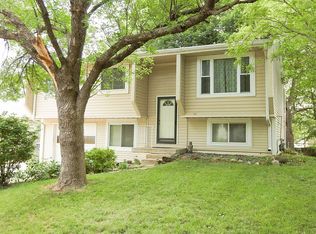 3021 NW 6th St, Lincoln, NE 68521