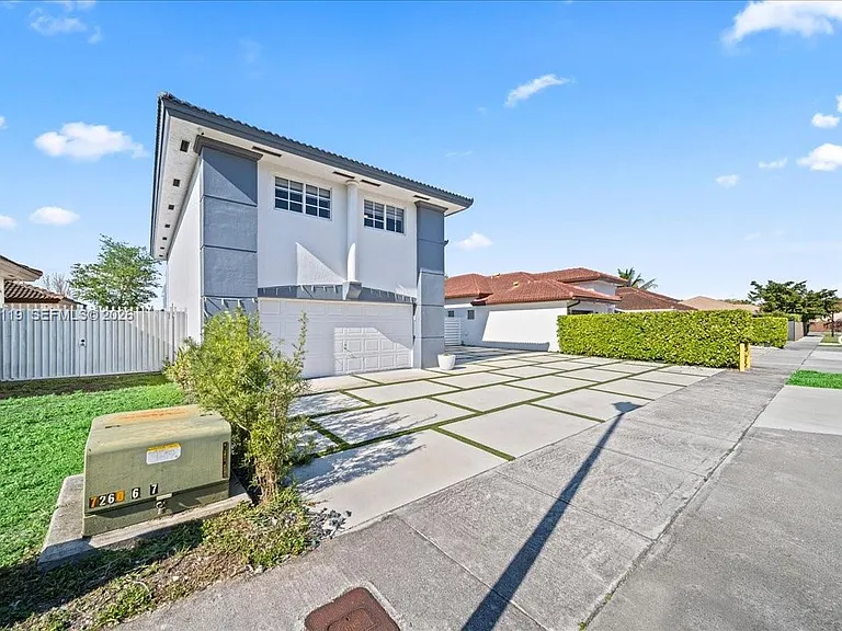 15341 SW 36th St — Photo 5