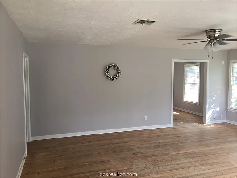 908 North Ave — Photo 3