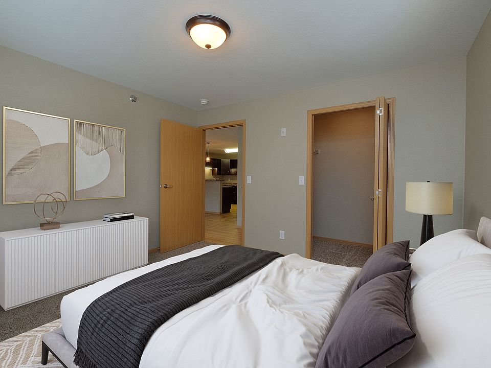 Fargo, ND Urban Plains Apartments | Bedroom
