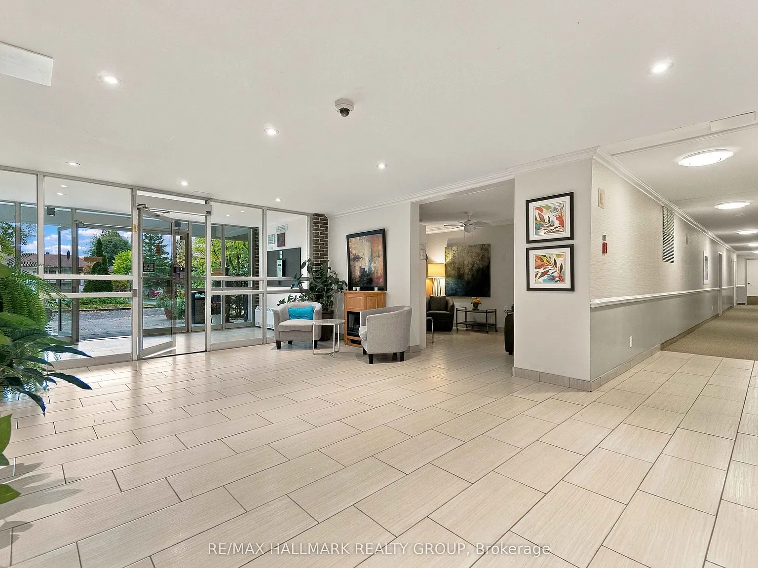 2400 Virginia Dr — Photo 4