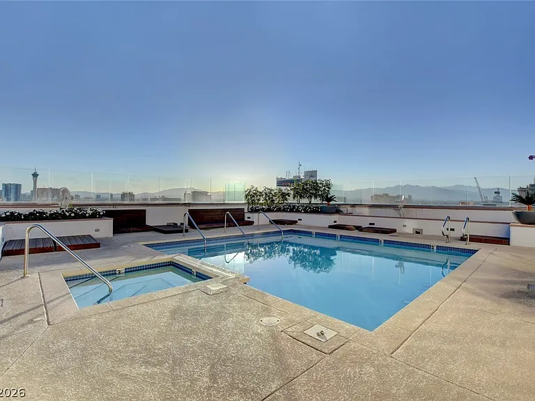150 Las Vegas Blvd #1205 — Photo 41