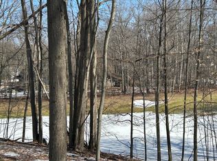 9570 Pere Marquette Dr #10, Stanwood, MI 49346