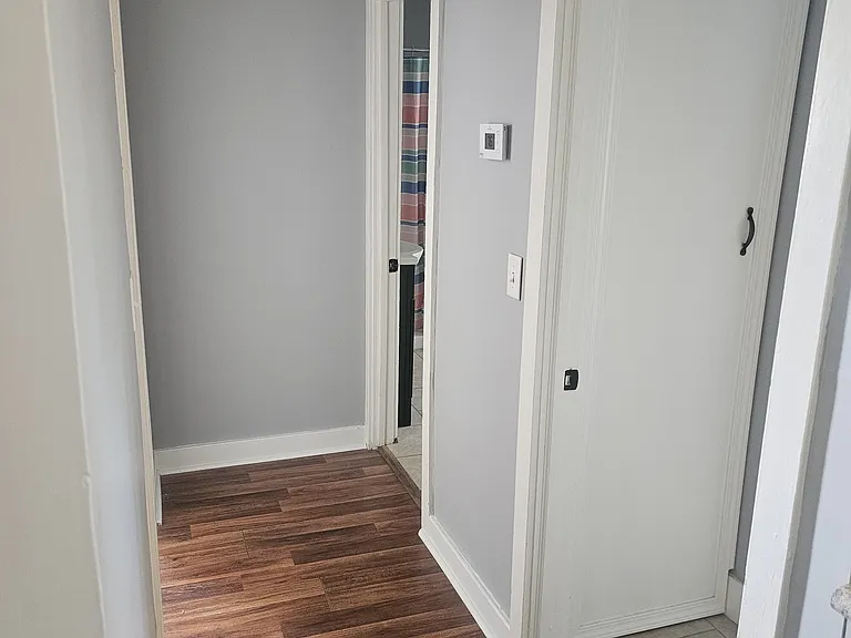 610 Walker St E #A — Photo 6