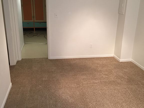 4th image of 1530 Roosevelt Ave