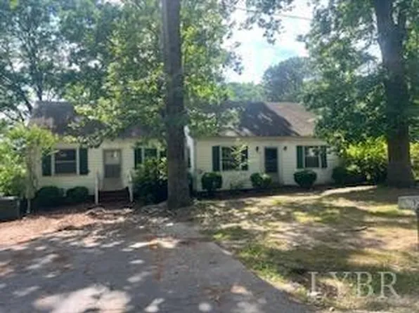 12 Mansion Dr, Clarksville, VA 23927