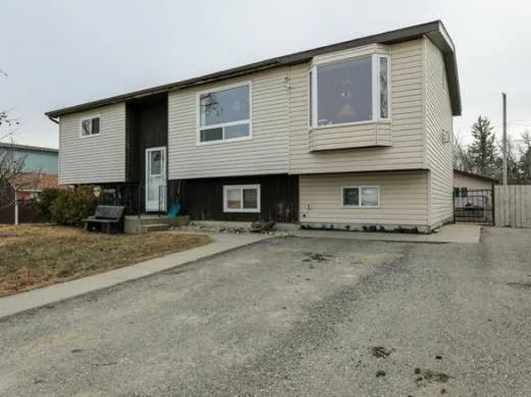 210 N Macewan St, Granum, AB T0L 1A0