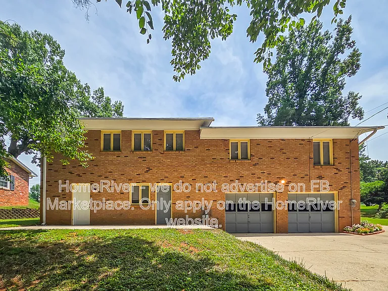 3002 Club Dr — Photo 20