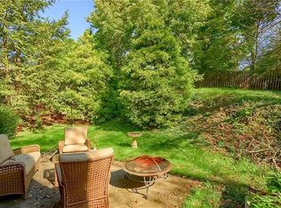 9250 Highland Rd, Pittsburgh, PA 15237