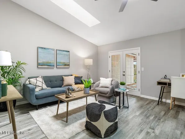 2272 CYPRESS LANDING Drive, Jacksonville, FL 32233