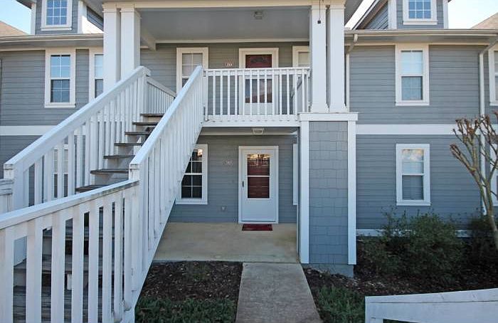 Lower level unit