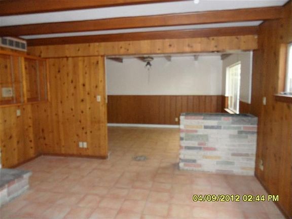 5th image of 5328 E Olive Ave